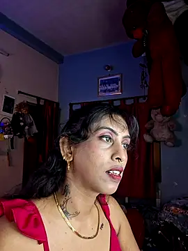 Snapshot of Love_Beauty01 chatting on 4, 6, 2026 Love Beauty01 online show from 4, 6, 2026