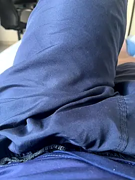 Novinho16cmz online show from 6, 10, 2025