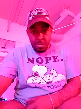 Snapshot of Nuttygmarley chatting on 28, 11, 2025 Nuttygmarley online show from 28, 11, 2025