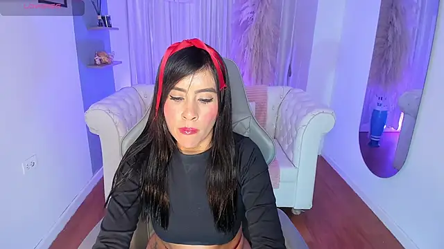 Natalia Leon8 online show from 4, 11, 2025