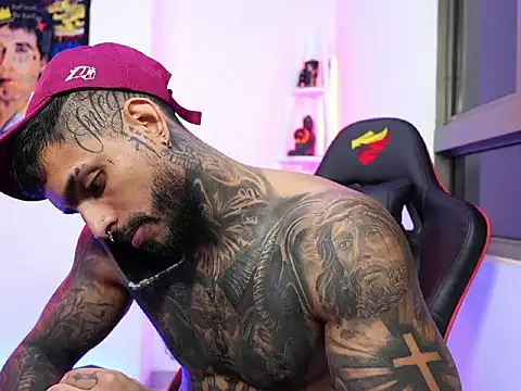 logan hugh8 online show from 25, 10, 2025