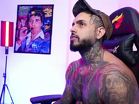 logan hugh8 online show from 5, 11, 2025