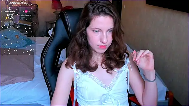 Snapshot of Agata_in_Wonderland chatting on 6, 11, 2025 Agata in Wonderland online show from 6, 11, 2025