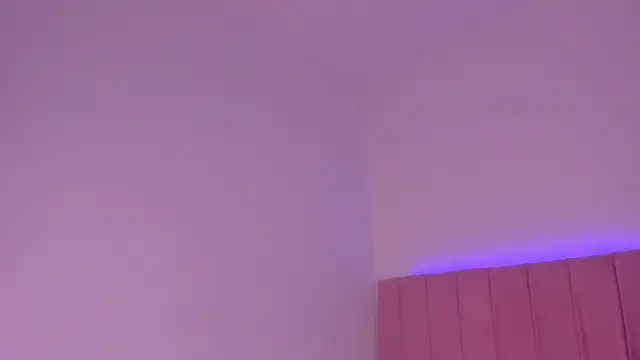 MiaWonderfull online show from 28, 11, 2025