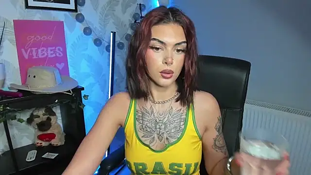 Snapshot of Nova_SIN chatting on 7, 5, 2026 Nova SIN online show from 7, 5, 2026
