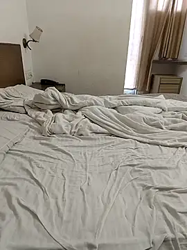 Snapshot of Aunty_Boy_143 chatting on 7, 10, 2025 Aunty Boy 143 online show from 7, 10, 2025