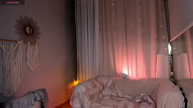 Snapshot of MilliMouse chatting on 3, 3, 2026 MilliMouse online show from 3, 3, 2026