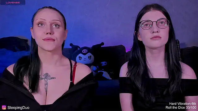 Snapshot of Threesomebabes chatting on 5, 6, 2026 Threesomebabes online show from 5, 6, 2026