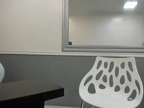 Oriana Jhonson online show from 14, 4, 2026