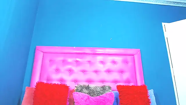 LoloQueen5 online show from 15, 2, 2026