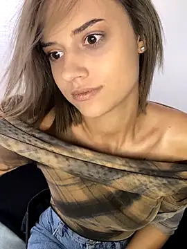 Snapshot of AishaKali chatting on 19, 9, 2025 AishaKali online show from 19, 9, 2025