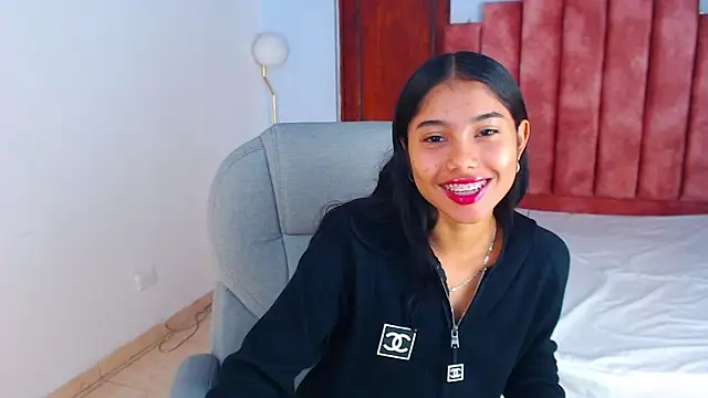 Milaa Star  online show from 9, 10, 2025