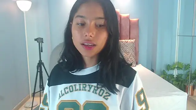 Snapshot of Milaa_Star_ chatting on 13, 2, 2026 Milaa Star online show from 13, 2, 2026