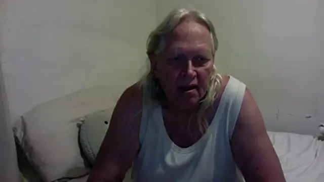OldLadySara online show from 23, 10, 2025