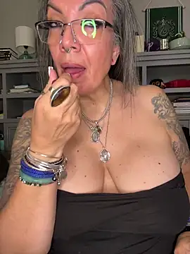 dieseldame1313 online show from 15, 2, 2026