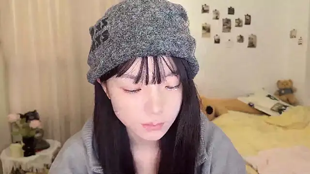 Momo-xx online show from 13, 1, 2026