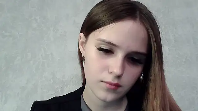 SweetLoraa online show from 22, 9, 2025