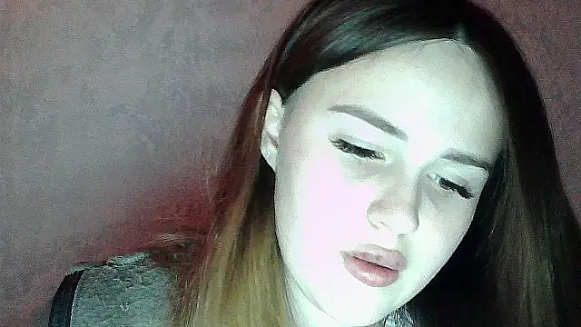 Snapshot of SweetLoraa chatting on 13, 5, 2026 SweetLoraa online show from 13, 5, 2026