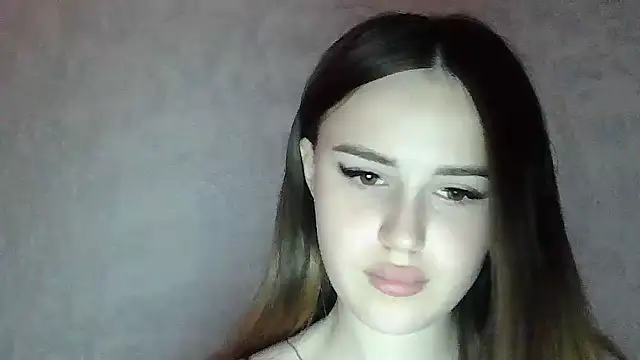 Snapshot of SweetLoraa chatting on 18, 6, 2026 SweetLoraa online show from 18, 6, 2026