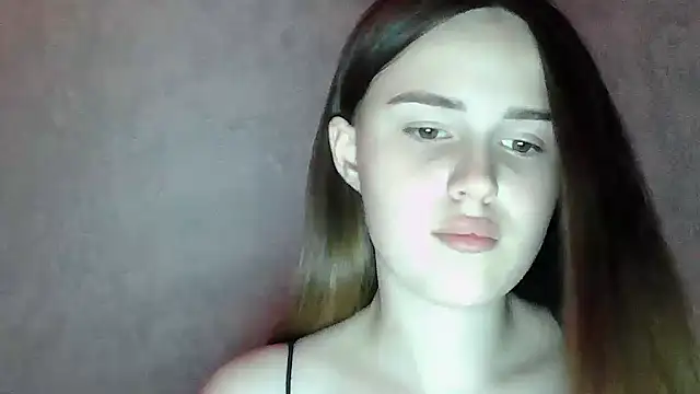 Snapshot of SweetLoraa chatting on 6, 7, 2026 SweetLoraa online show from 6, 7, 2026
