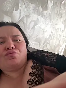 Snapshot of SunnyLeila2101 chatting on 1, 2, 2026 SunnyLeila2101 online show from 1, 2, 2026