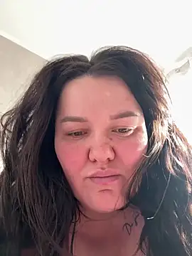 Snapshot of SunnyLeila2101 chatting on 2, 2, 2026 SunnyLeila2101 online show from 2, 2, 2026