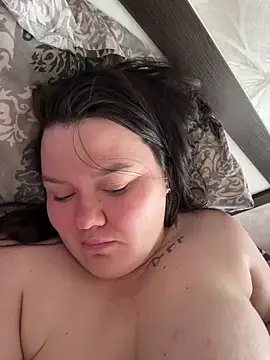 Snapshot of SunnyLeila2101 chatting on 4, 3, 2026 SunnyLeila2101 online show from 4, 3, 2026