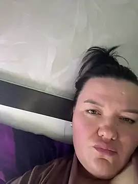 Snapshot of SunnyLeila2101 chatting on 3, 4, 2026 SunnyLeila2101 online show from 3, 4, 2026