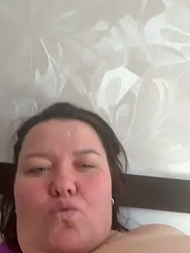 Snapshot of SunnyLeila2101 chatting on 6, 4, 2026 SunnyLeila2101 online show from 6, 4, 2026