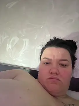 Snapshot of SunnyLeila2101 chatting on 9, 4, 2026 SunnyLeila2101 online show from 9, 4, 2026