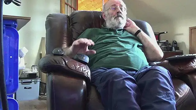 Snapshot of janzer13 chatting on 1, 2, 2026 janzer13 online show from 1, 2, 2026