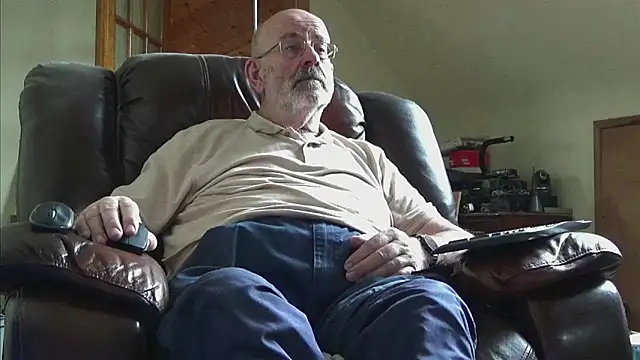 Snapshot of janzer13 chatting on 22, 2, 2026 janzer13 online show from 22, 2, 2026