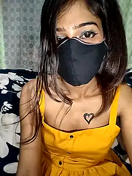 Snapshot of Crystil_love-21 chatting on 9, 10, 2025 Crystil love-21 online show from 9, 10, 2025