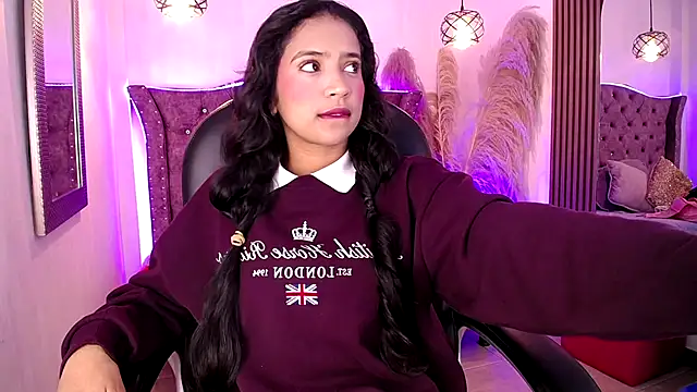 SophiaWalker 1 online show from 4, 12, 2025