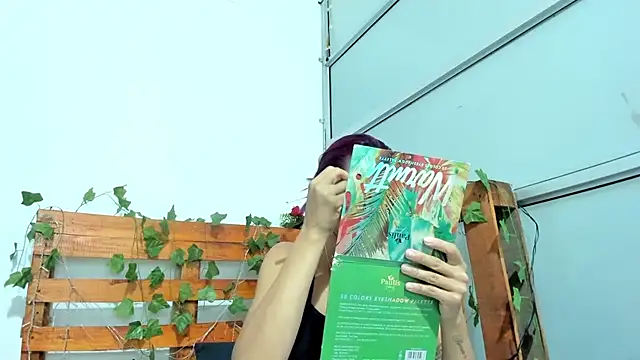 Snapshot of cris_dulce chatting on 7, 2, 2026 cris dulce online show from 7, 2, 2026