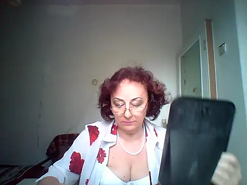 Julia54391 online show from 10, 10, 2025