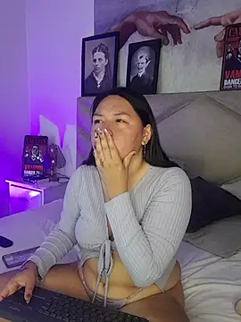 Snapshot of BellaRoux1 chatting on 23, 10, 2025 BellaRoux1 online show from 23, 10, 2025