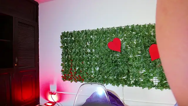 Snapshot of BellaRoux1 chatting on 17, 2, 2026 BellaRoux1 online show from 17, 2, 2026