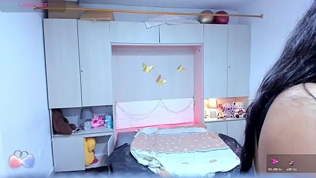 LilyWhitney online show from 29, 3, 2026