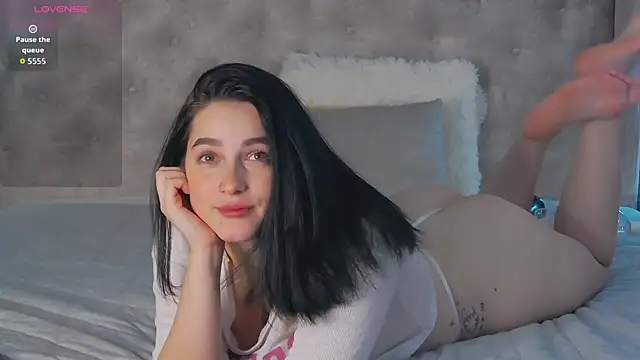 Leah Brooks online show from 19, 11, 2025