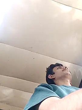 Snapshot of yung_cplz chatting on 12, 9, 2025 yung cplz online show from 12, 9, 2025