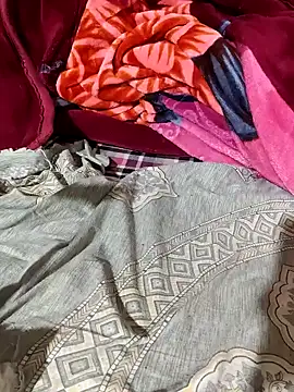 POOJACOUPLE online show from 31, 1, 2026