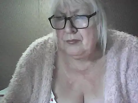 Snapshot of Alexia64231 chatting on 27, 4, 2026 Alexia64231 online show from 27, 4, 2026