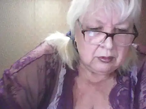 Snapshot of Alexia64231 chatting on 6, 5, 2026 Alexia64231 online show from 6, 5, 2026