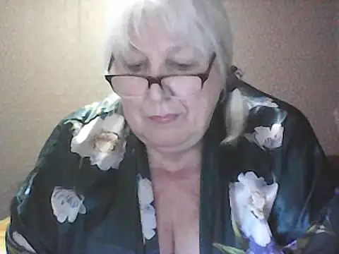 Snapshot of Alexia64231 chatting on 11, 5, 2026 Alexia64231 online show from 11, 5, 2026