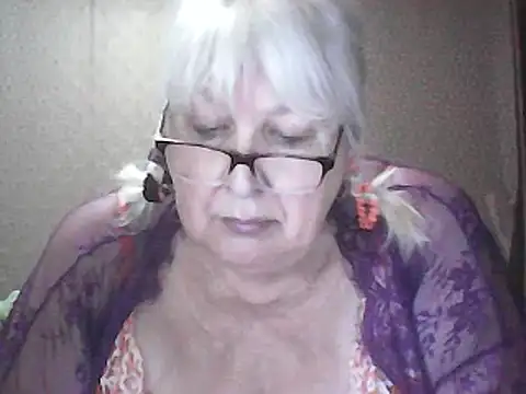 Snapshot of Alexia64231 chatting on 19, 5, 2026 Alexia64231 online show from 19, 5, 2026