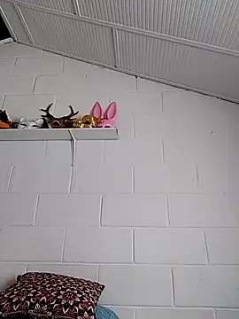 oxxy jean online show from 28, 2, 2026