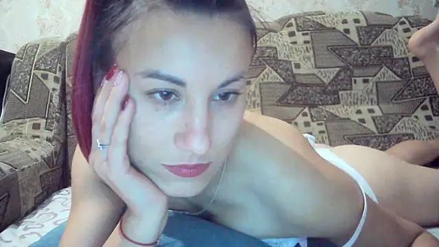 Snapshot of kiss_lovely_ chatting on 7, 10, 2025 kiss lovely online show from 7, 10, 2025