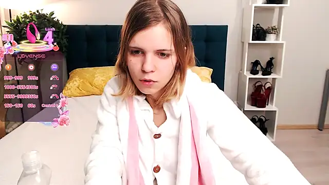 Enrujuvu Vanpaia online show from 14, 9, 2025