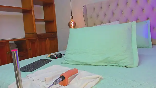 Tatihornyy online show from 28, 10, 2025